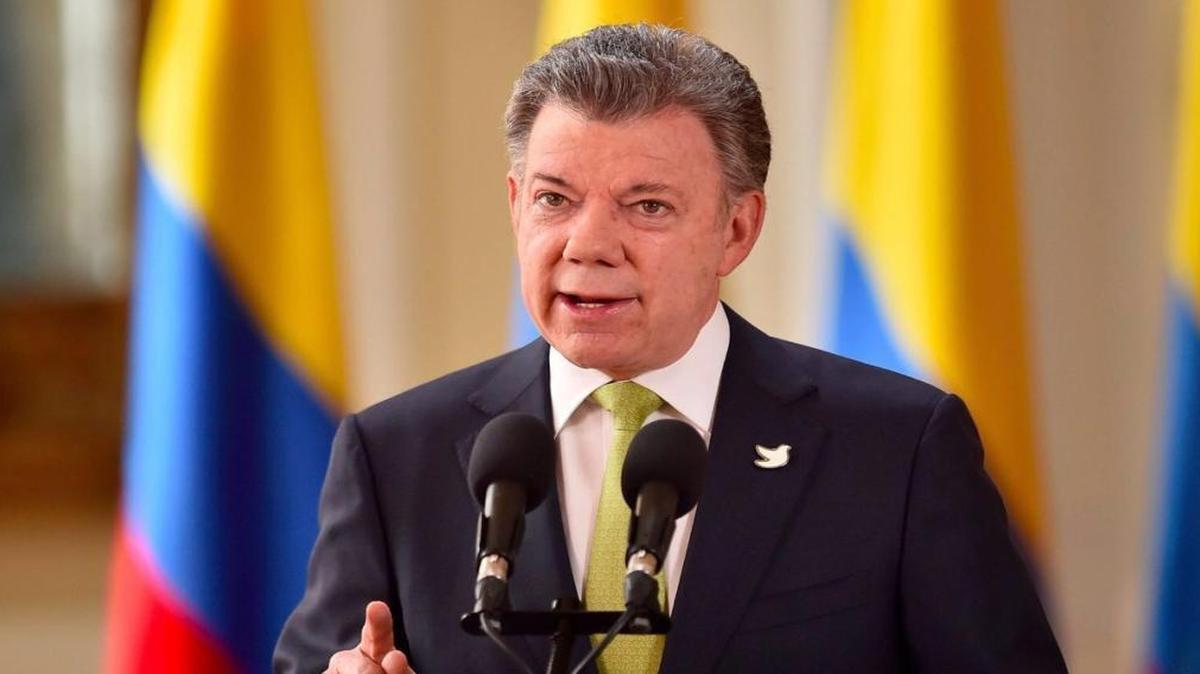 Fotografía cedida por la Presidencia de Colombia que muestra al mandatario Juan Manuel Santos durante una declaración, el miércoles 30 de marzo de 2016, en la Casa de Nariño de Bogotá (Colombia).