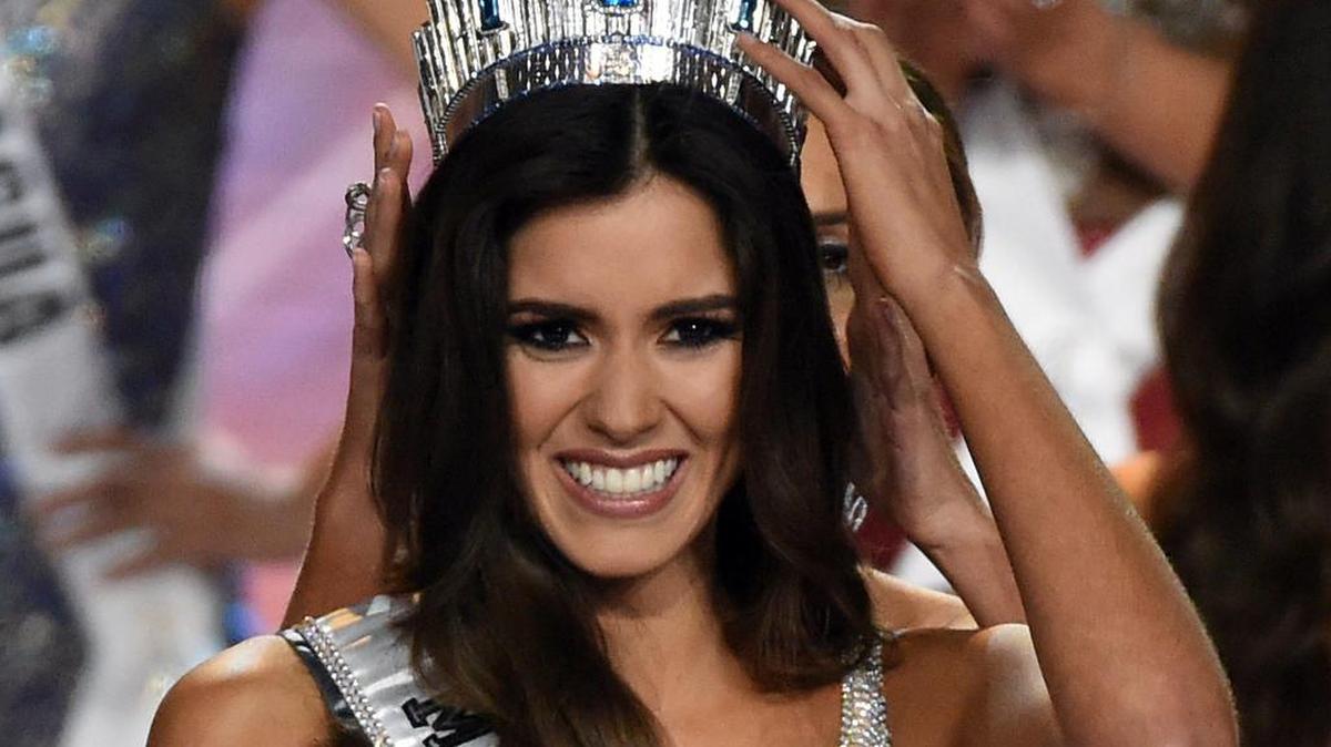 “Es un honor y me siento muy orgullosa pues pocas personas han tenido esta dicha y esta experiencia para el resto de la vida”, dijo a periodistas la Miss Universo, nacida en la ciudad caribeña de Barranquilla.