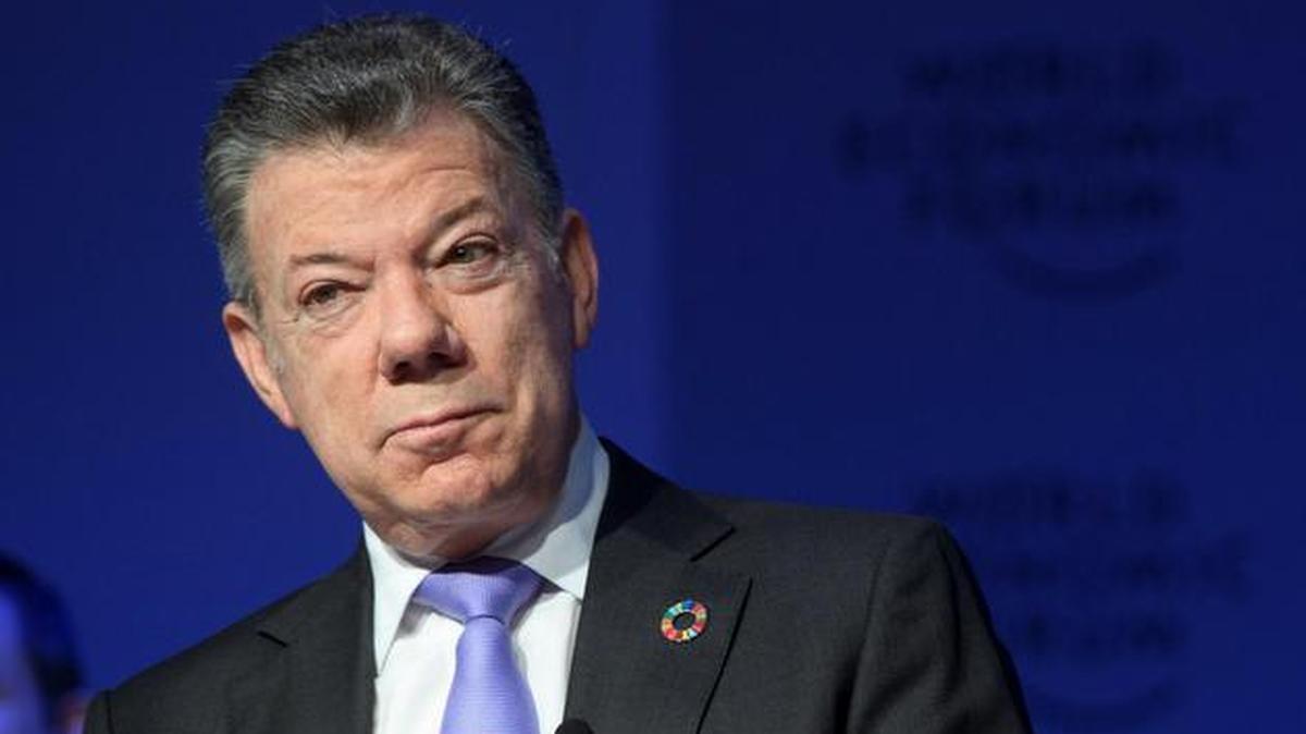 El presidente de Colombia, Juan Manuel Santos, participa en un panel de la 48 edición del Foro de Davos el 24 de enero de 2018, en Davos (Suiza).