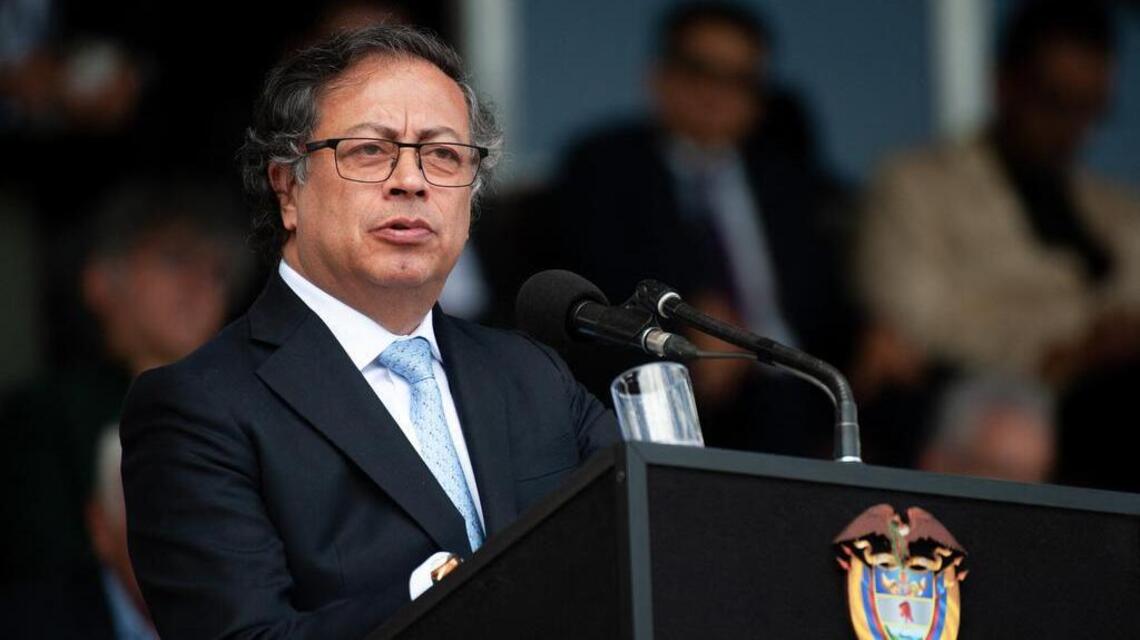 In Havana meeting, Colombia agrees to cease fire with the largest remaining guerrilla group