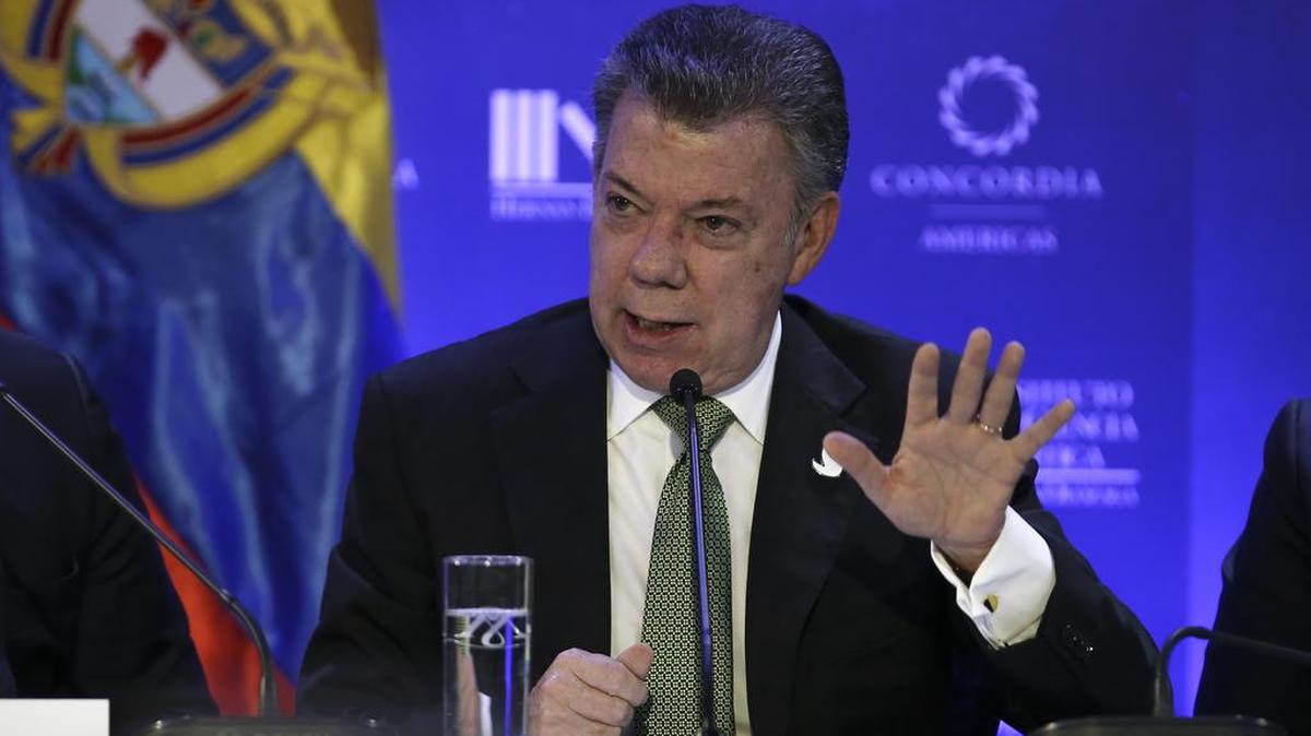 El presidente de Colombia, Juan Manuel Santos, habla durante la cumbre Concordia, martes 21 de febrero de 2017, en Bogotá, Colombia.
