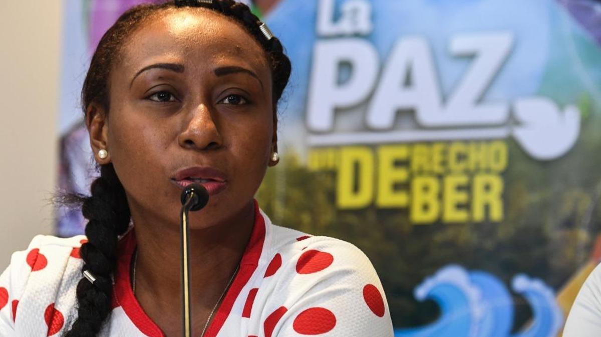 Yuli Palacios, víctima de las FARC, habla durante una conferencia de prensa en Bogotá, el 17 de noviembre del 2016.