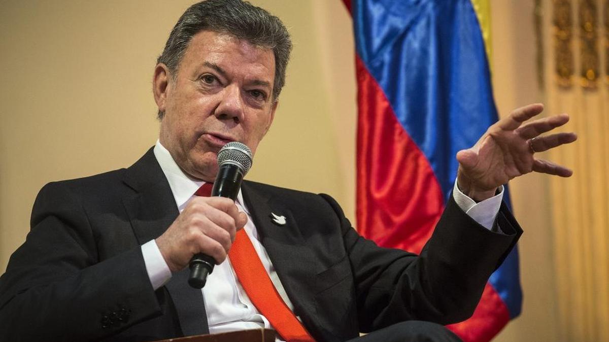 
El presidente de Colombia, Juan Manuel Santos, habla el miércoles 30 de septiembre de 2015. 
