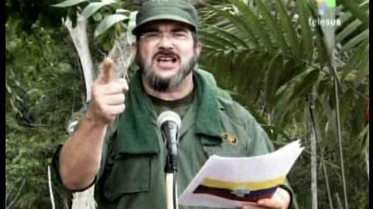 
El máximo líder de las FARC, Timochenko, dijo que esa guerrilla ha sido sido bombardeada dos veces en diferentes sitios del departamento del Putumayo, frontera con Ecuador. Archivo.
