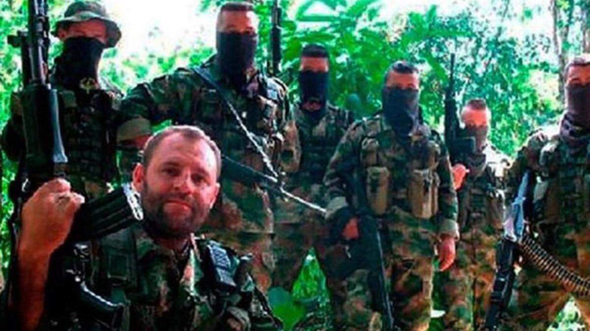 “Megateo”, de 39 años, líder de un pequeño reducto de la guerrilla del Ejército Popular de Liberación (EPL) en la agreste región del Catatumbo, en la frontera con Venezuela, era uno de los hombres más buscados por las autoridades colombianas.