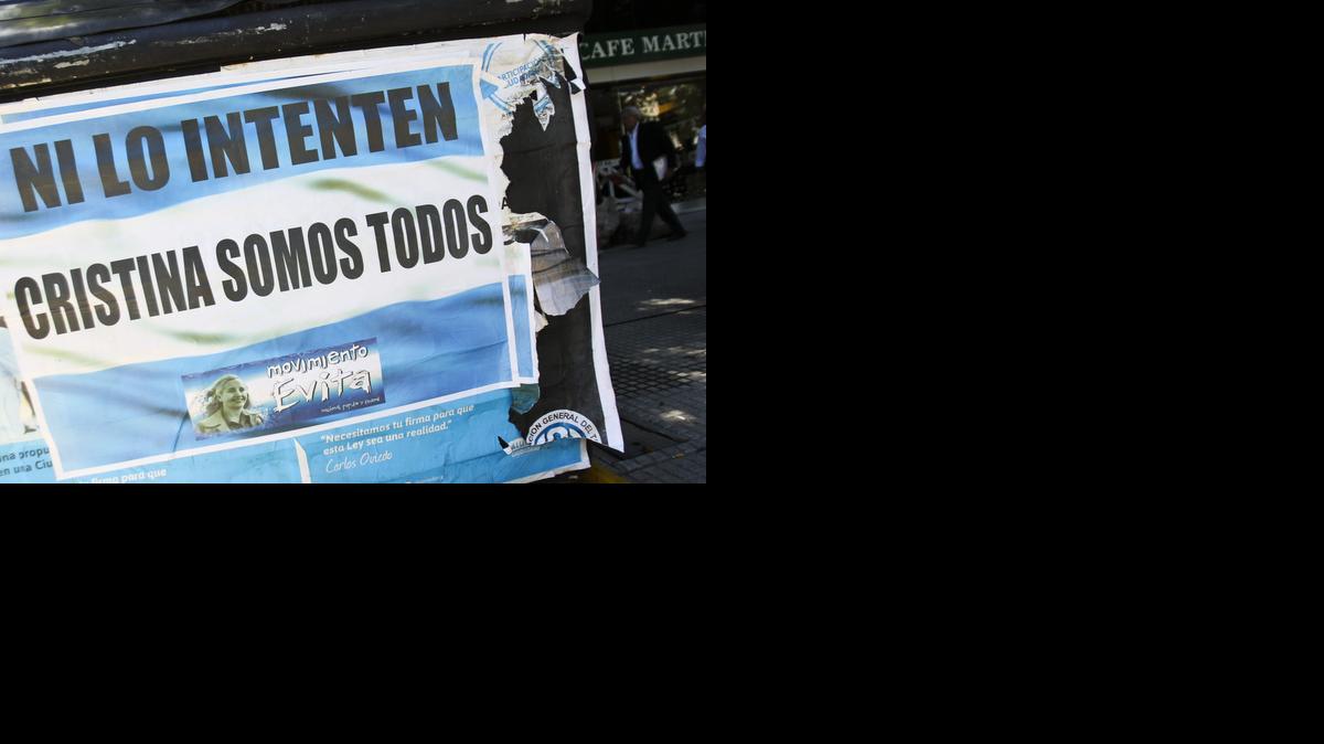 
Un cartel en apoyo de la presidenta Cristina Fernández el jueves pasado, en Buenos Aires, Argentina. 

