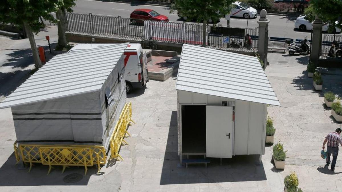 Algunas de las 297 viviendas modulares que partirán de España hacia Ecuador gracias a Cruz Roja Española.