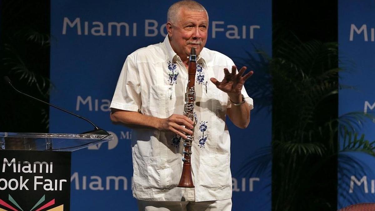 Paquito D'Rivera en la Feria Internacional del Libro de Miami, en noviembre del 2015.