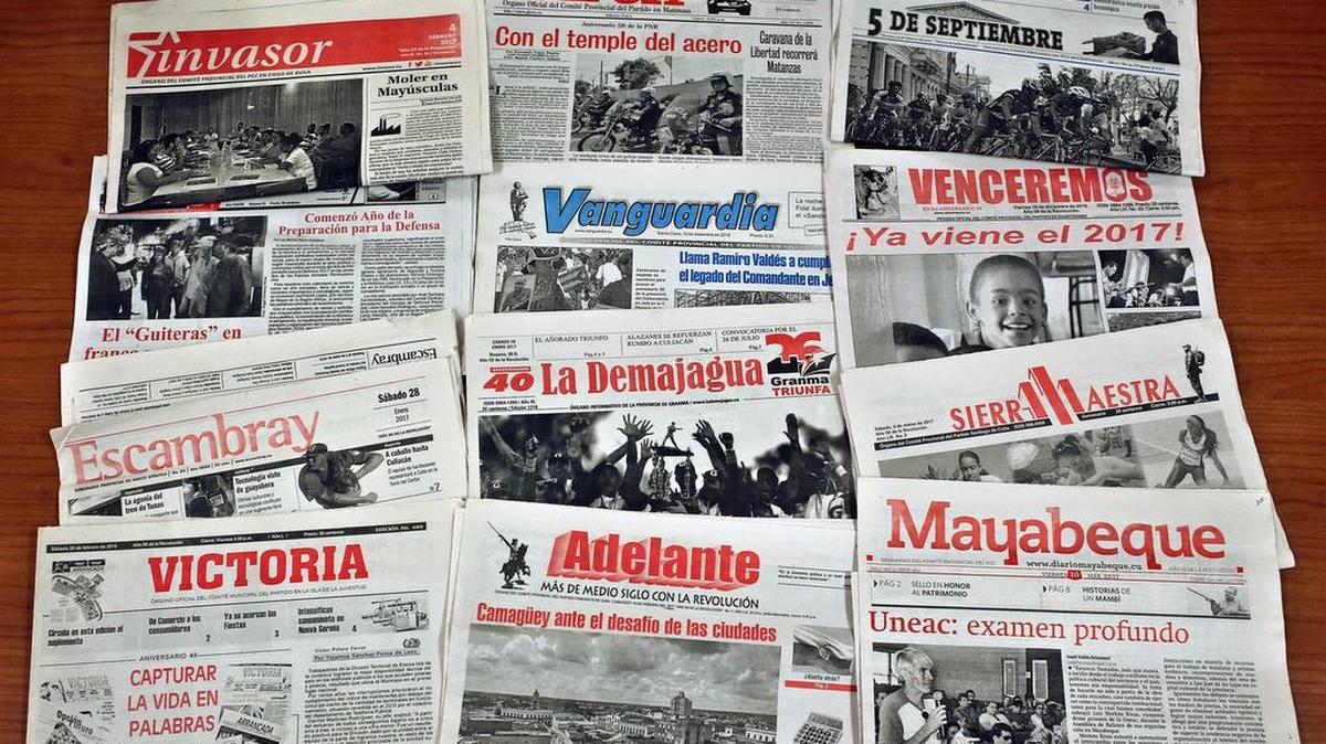 Fotografía del martes 14 de marzo de 2017, en La Habana (Cuba), de varios de los periódicos provinciales que circulan en Cuba, facilitados por en el Centro de Documentación de la Agencia Cubana de Noticias (ACN).