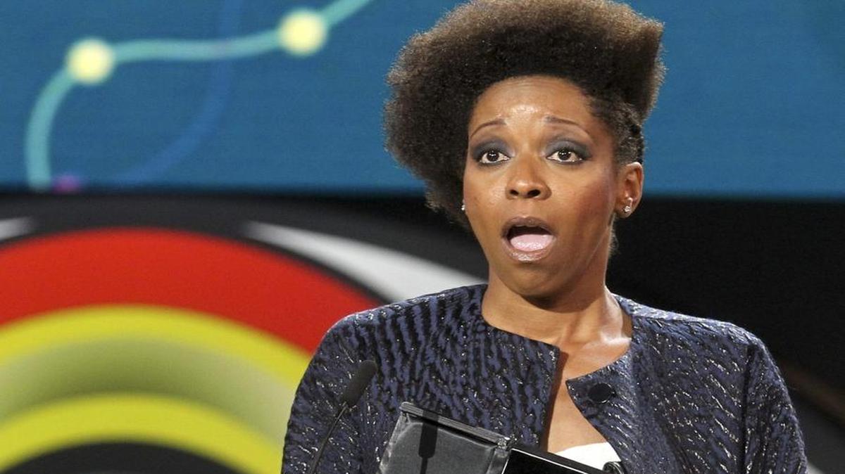 
La actriz cubana Yordanka Ariosa, tras recibir la Concha de Plata a la mejor actriz, por su trabajo en ‘El Rey de La Habana’, durante la jornada de clausura de la 63 Edición del Festival de cine de San Sebastián. 
