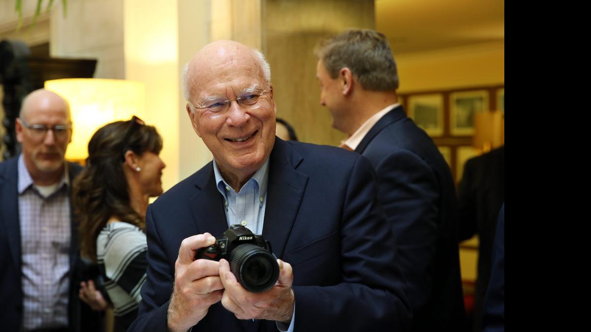 
El senador demócrata de Estados Unidos Patrick Leahy es visto, sábado 27 de junio, tras una rueda de prensa en La Habana (Cuba).
