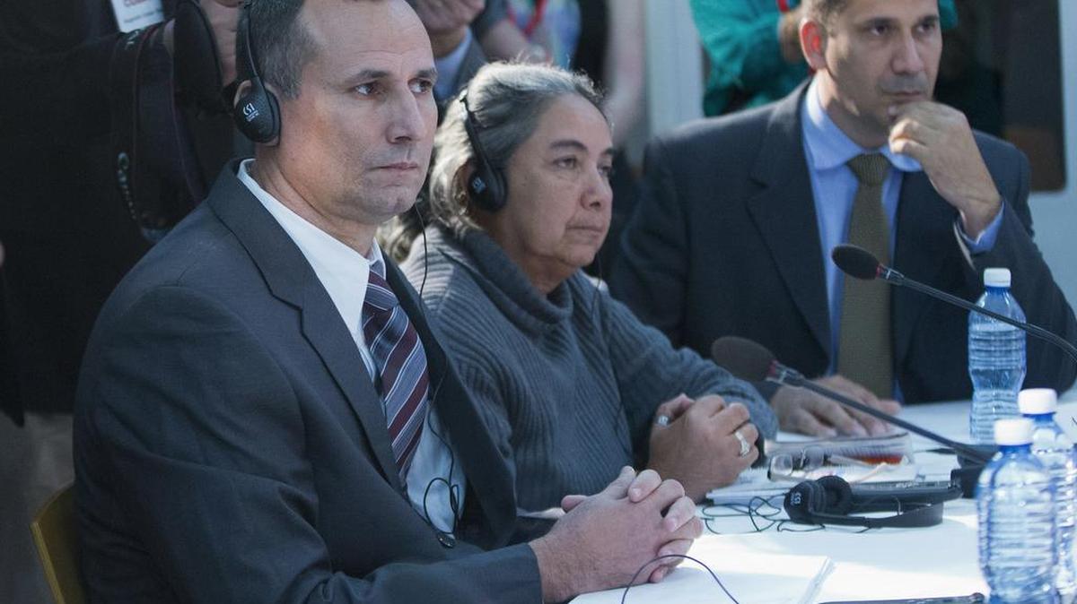 Los opositores cubanos, (de izq. a der.): José Daniel Ferrer, Juana Mora Cedeno y Antonio Rodiles, durante su encuentro con el presidente Barack Obama el 22 de marzo de 2016, en la Embajada de EEUU en La Habana.