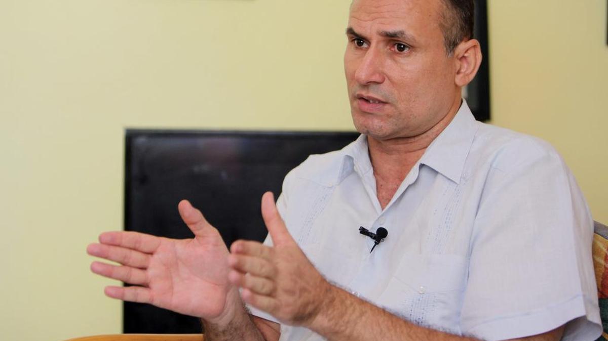 
El disidente José Daniel Ferrer, líder de la Unión Patriótica de Cuba (UNPACU), habla el domingo 13 de septiembre del 2015 en La Habana (Cuba).

