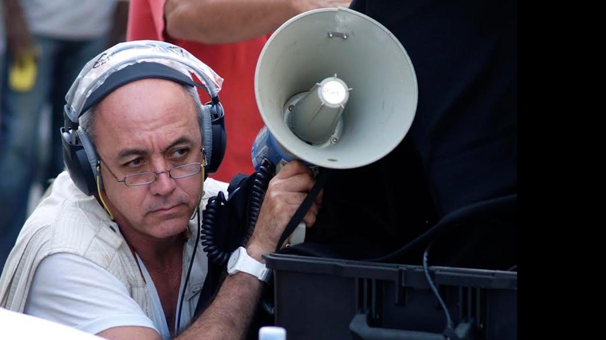 
El director escénico y cineasta cubano Juan Carlos Cremata aseveró que tras la suspensión de ‘El rey se muere’ ningún funcionario se ha comunicado con él.

