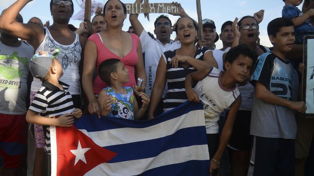 Migrantes cubanos protestan por inminente deportación en Turbo, Colombia el 5 de agosto de 2016.