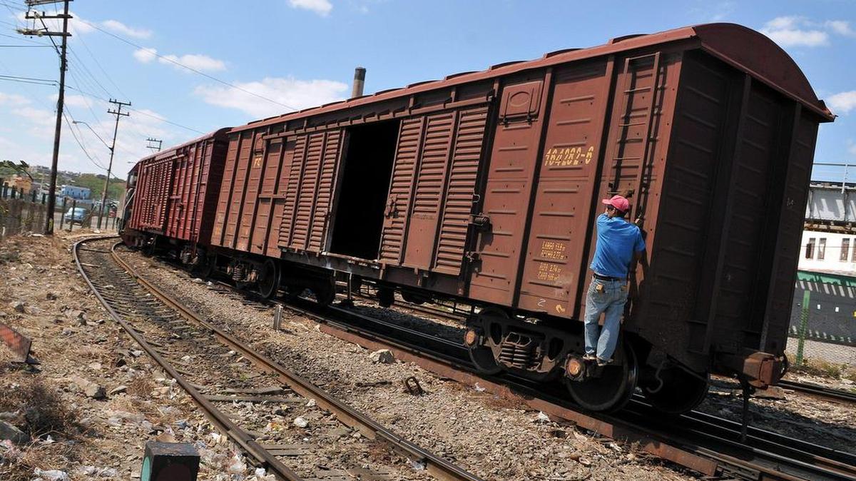 Varios vagones de ferrocarril en la Estación Central de La Habana, en una imagen de marzo del 2009. El transporte ferroviario de Cuba enfrenta una situación “paupérrima”, con deterioro de vías y coches y mal servicio.