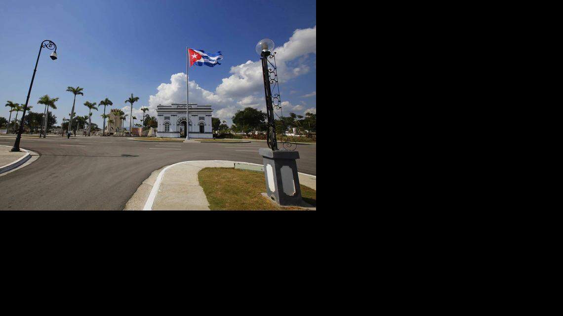 
Entrada del cementerio Santa Ifigenia, Santiago de Cuba, enero de 2015. 
