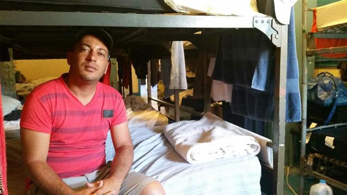 Héctor Martínez Rodríguez es uno de los últimos cubanos que encontró refugio temporal en El Paso, Texas. Unos 3,000 de sus compatriotas fueron albergados allí antes de dirigirse a otras partes de estados Unidos.
