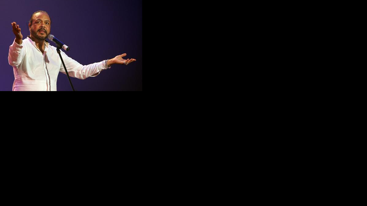 
El cantante y compositor cubano Pancho Céspedes se presenta el sábado 27 de septiembre de 2014, en La Habana (Cuba). Céspedes se reencuentra con el público de su tierra más de 20 años después de su última actuación en Cuba, con un sentimiento de "emoción indescriptible" y con la percepción de que en la isla "se está abriendo la vida".
