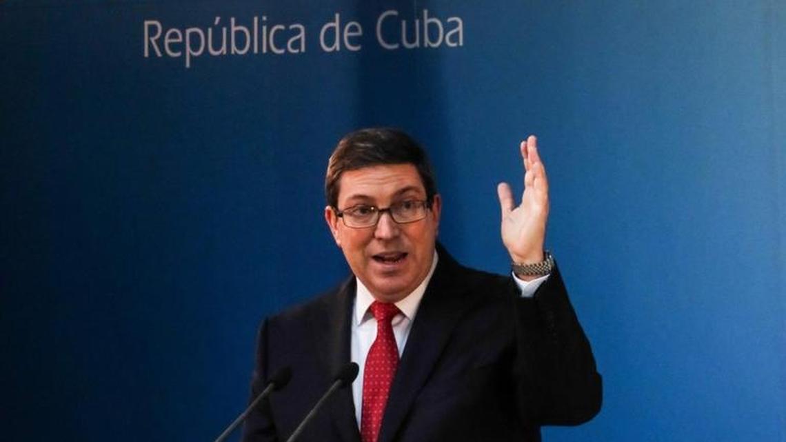 El Canciller Bruno Díaz da una conferencia de prensa para presentar un informe anual sobre embargo de EEUU y las pérdida que dejó a Cuba.