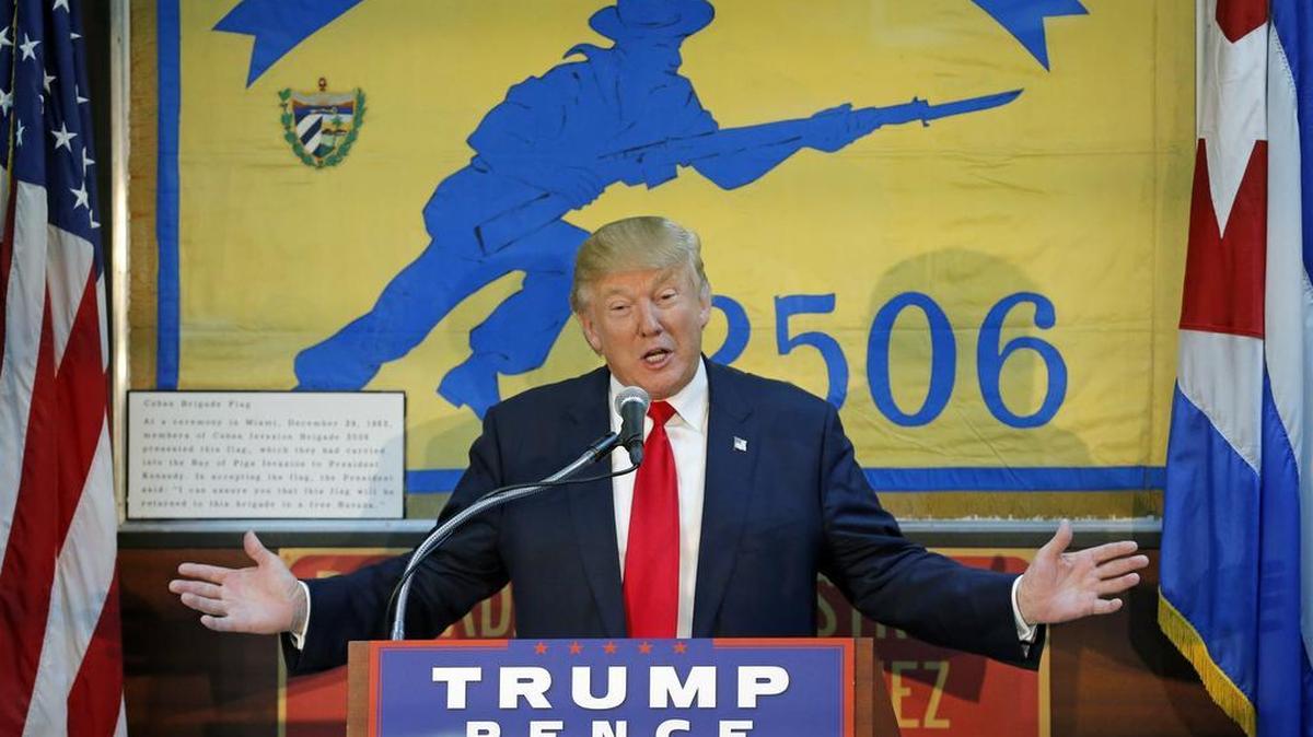 El candidato presidencial republicano Donald Trump pronunció el martes un discurso en la sede de la Brigada de Asalto 2506 en La Pequeña Habana.