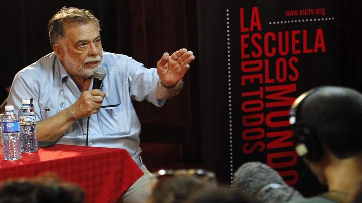 
El realizador estadounidense Francis Ford Coppola es visto hoy, martes 14 de julio del 2015, durante una charla con los estudiantes de la Escuela Internacional de Cine de La Habana en La Habana (Cuba). 
