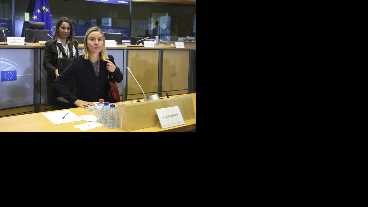
La alta representante de la Política Exterior de la Unión Europea, Federica Mogherini, asiste a la audiencia de idoneidad de su candidatura celebrada en el Parlamento Europeo en Bruselas, Bélgica, el lunes.

