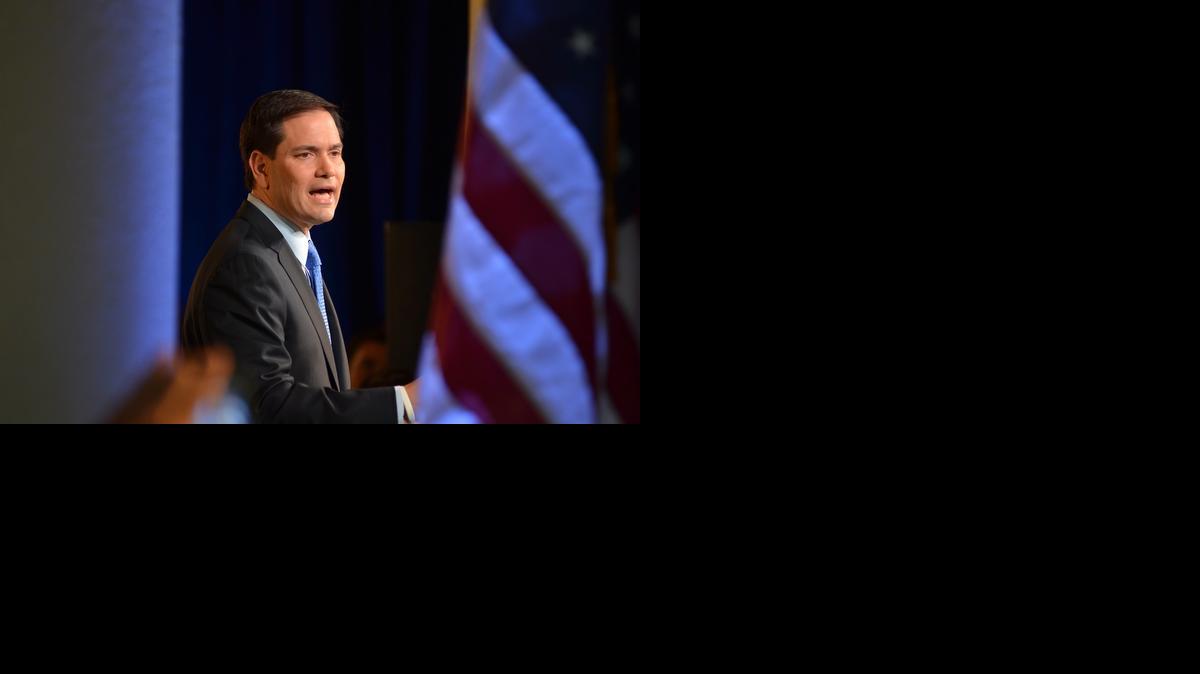 
El senador por Florida Marco Rubio anuncia su candidatura para las elecciones presidenciales de 2016 el lunes 13 de abril 2015, en un evento celebrado en la Torre de la Libertad de Miami, Florida (EEUU).

