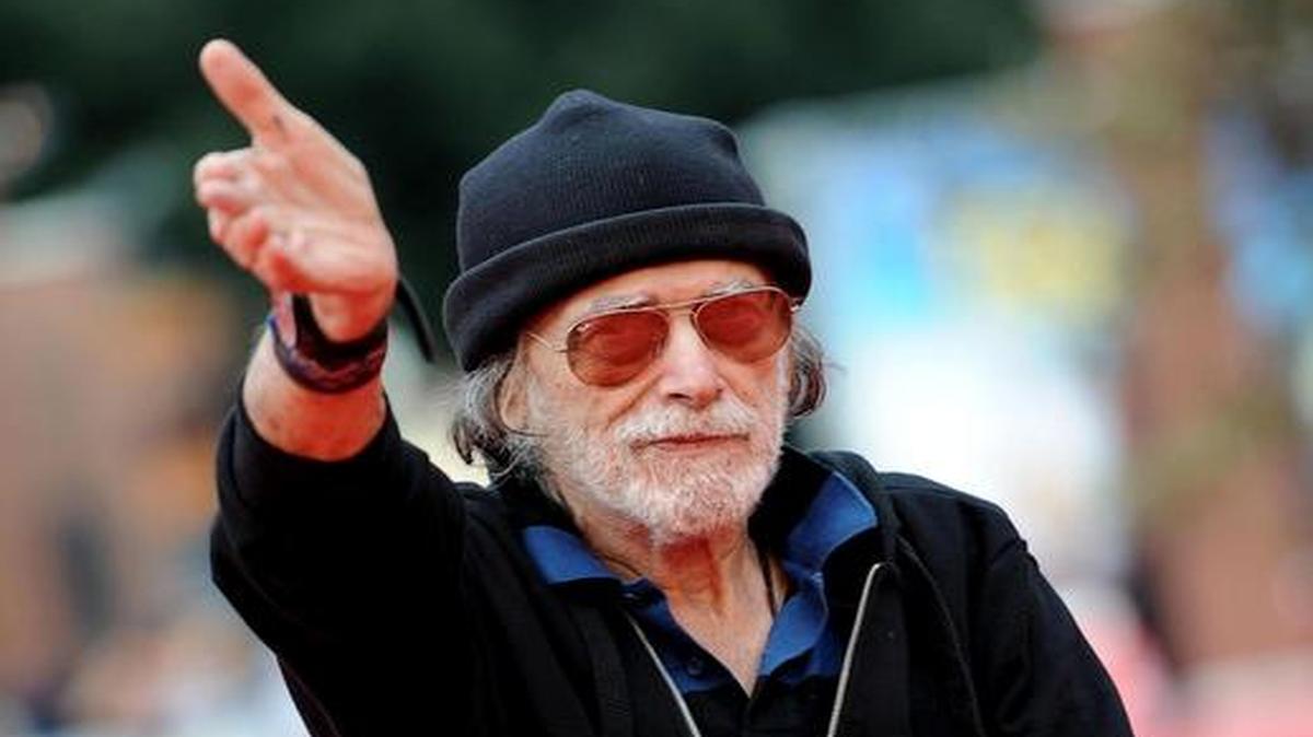 
Tomas Milian, actor cubano-estadounidense, premio Marco Aurelio, posa para los medios en la alfombra roja del Festival de Cine de Roma, Italia.
