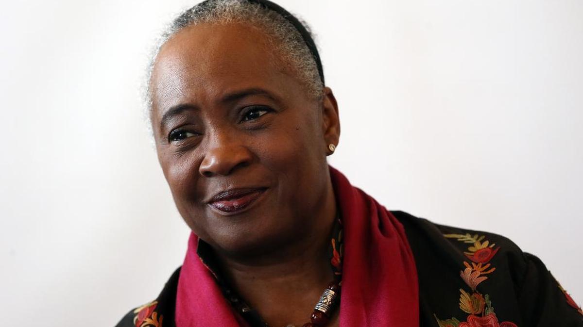 La soprano estadounidense Barbara Hendricks participa en una rueda de prensa el lunes 09 de mayo de 2016, en La Habana (Cuba). Hendricks habló sobre el concierto que ofrecerá el próximo jueves por primera vez en Cuba.