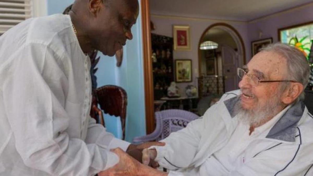 El líder histórico de la revolución cubana, Fidel Castro, se reunió el viernes en su hogar en La Habana con el presidente de Guinea Bisau, José Mario Vaz, el cuarto líder internacional que recibe en los últimos 11 días.