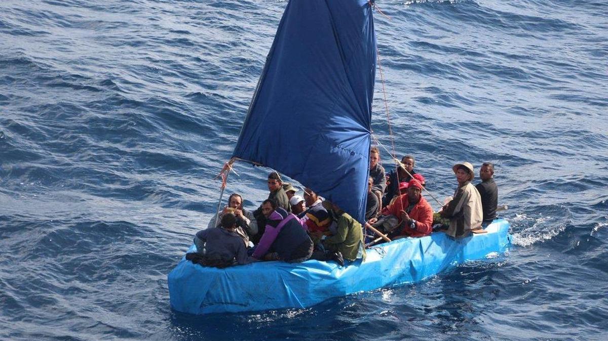 Imágenes como ésta se repiten casi a diario en aguas de países centroamericanos, un flujo de migrantes cubanos que no se detiene.