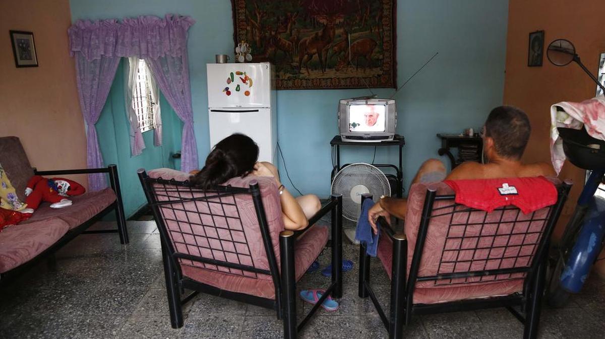 
La cultura de la piratería en la isla tiene efectos también para los autores cubanos, según destaca el The Washington Post.
