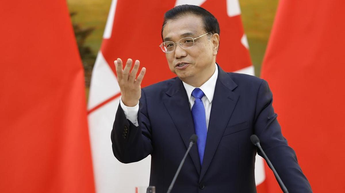 El premier chino Li Keqiang durante una rueda de prensa