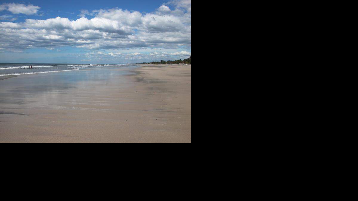 
Playas de la Costa del Sol, en El Salvador. Las riquezas marinas del país centroamericano sobre el Océano Pacífico serán protegidas con la ayuda de ambientalistas cubanos. 
