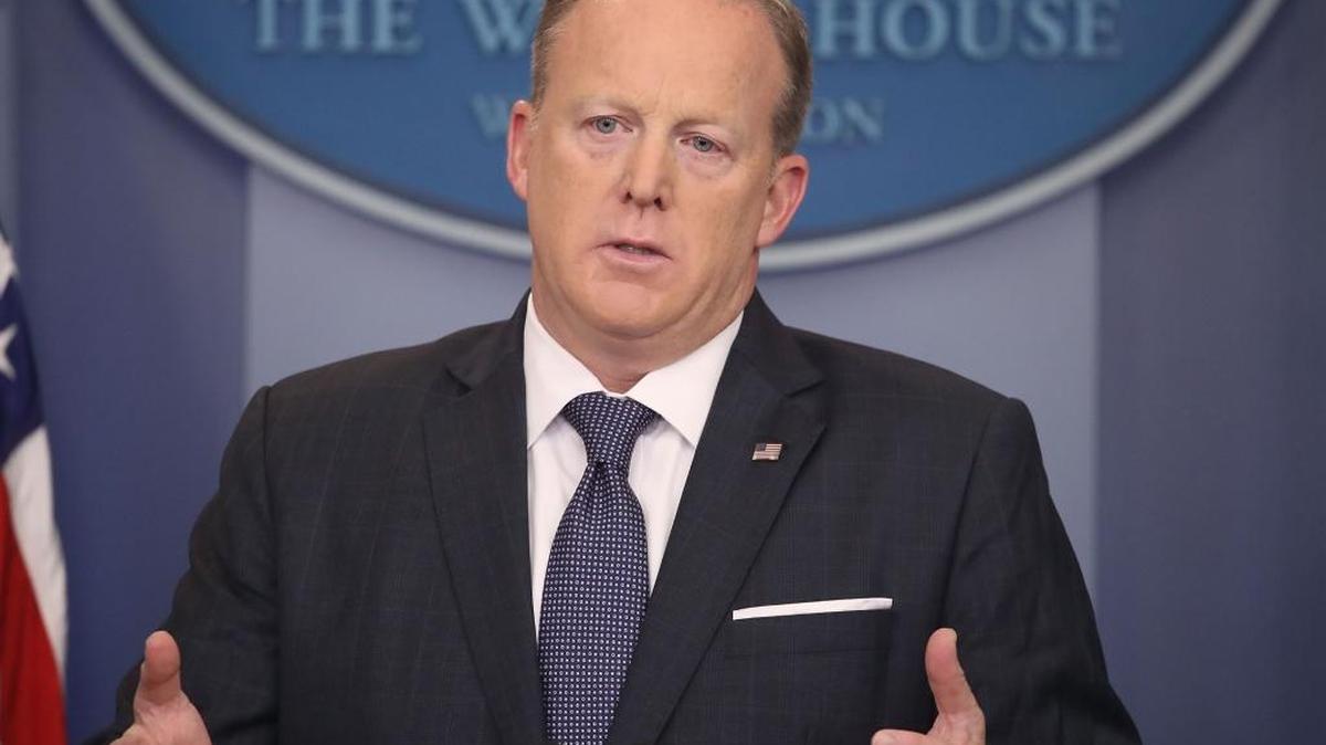 El secretario de prensa de la Casa Blanca, Sean Spicer, habla a los medios en la Casa Blanca, el 30 de mayo.