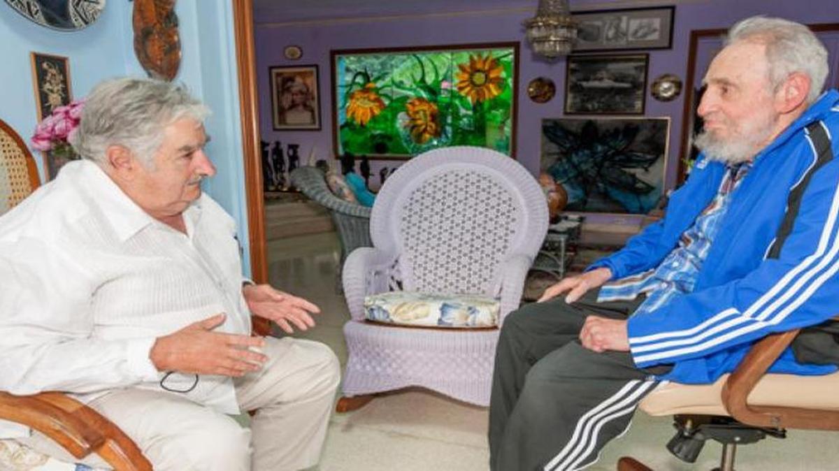 El líder cubano Fidel Castro compartió con el ex presidente uruguayo José Mujica.