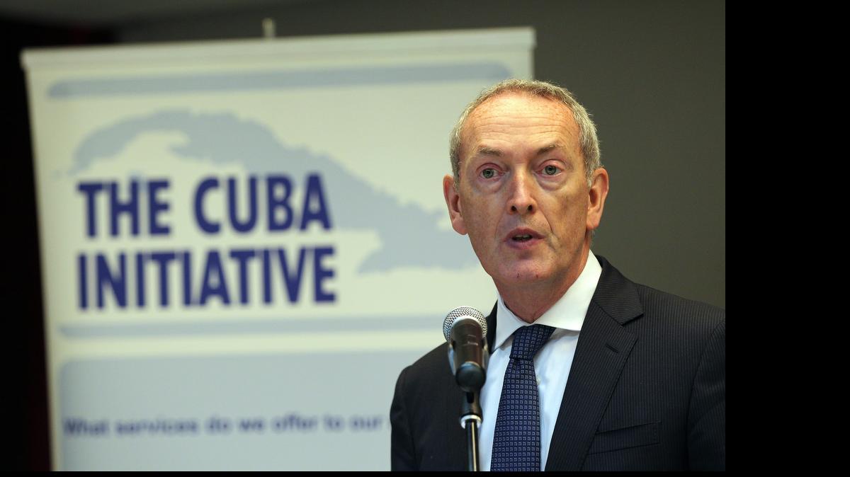 
 El copresidente de la Iniciativa Cuba, John Hutton, pronuncia un discurso hoy, martes 28 de abril de 2015, durante la apertura de un seminario de negocios en La Habana (Cuba) en el que participan autoridades cubanas y representantes de 32 empresas británicas, una misión que visita la isla con el objetivo de ampliar y diversificar el intercambio bilateral. 
