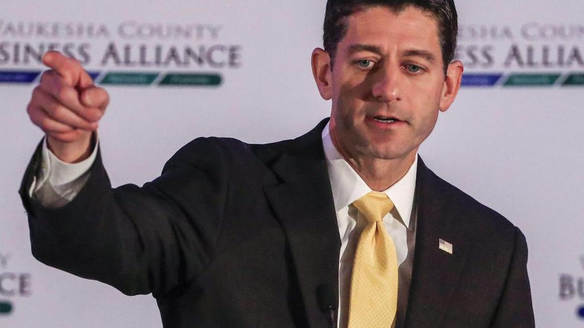 El presidente de la Cámara de Representantes de EEUU Paul Ryan (Republicano por Wisconsin) habla sobre la propuesta republicana para reforma a los impuestos llamada 'A Better Way', el jueves 13 de octubre de 2016, en Brookfield.