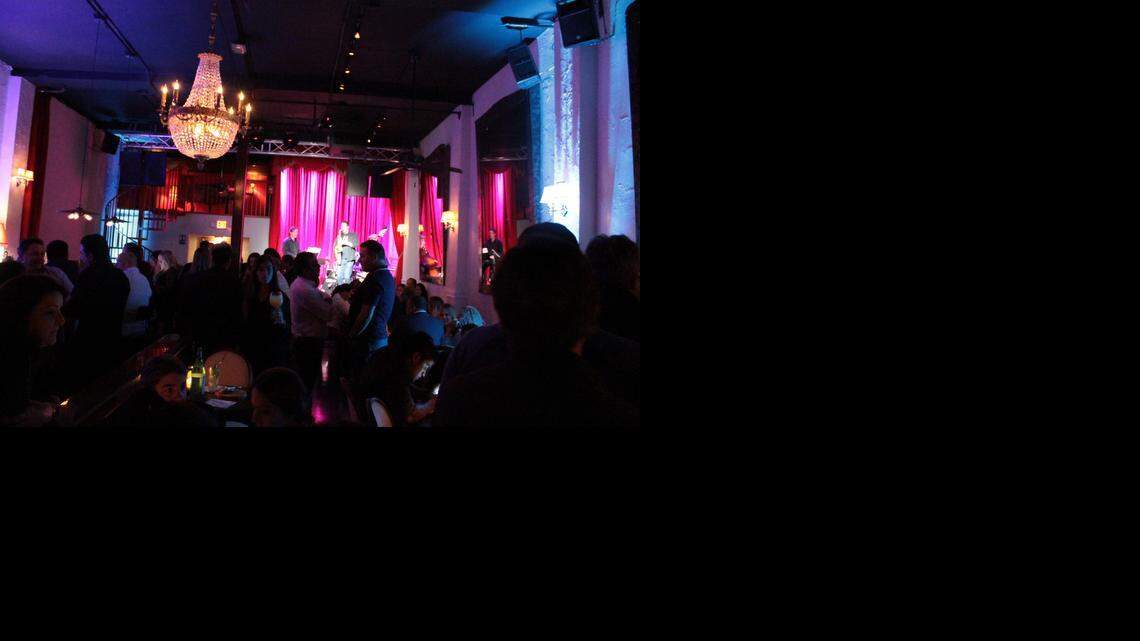 
Descarga de jazz durante la inauguración de La Fontana Miami, el pasado 21 de noviembre.
