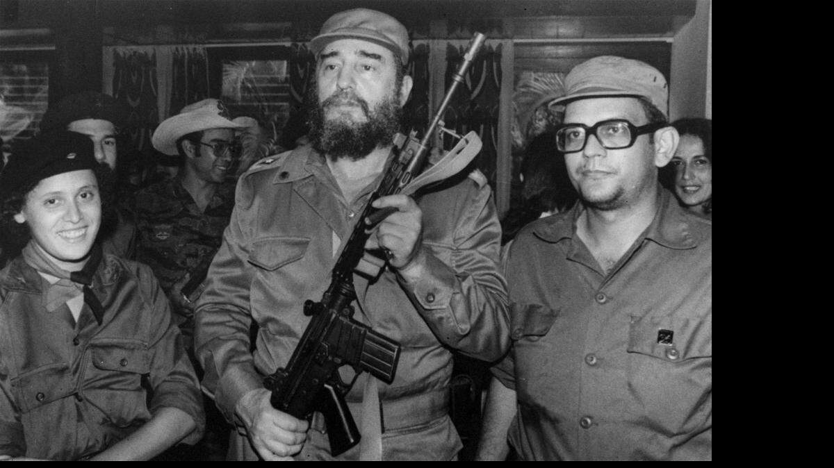 
Fidel Castro posa junto a soldados Sandinistas de visita en La Habana, el 31 de julio de 1979. 
