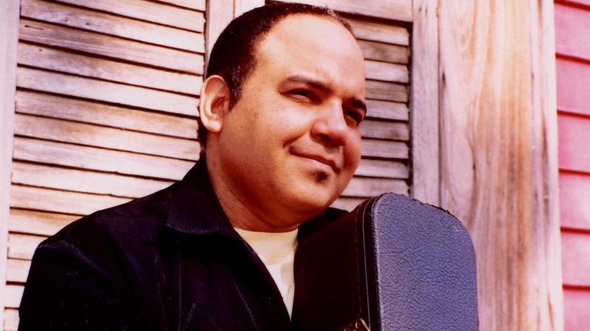 Murió este sábado en Cuba el bajista de la legendaria orquesta Los Van Van, Juan Carlos Formell.