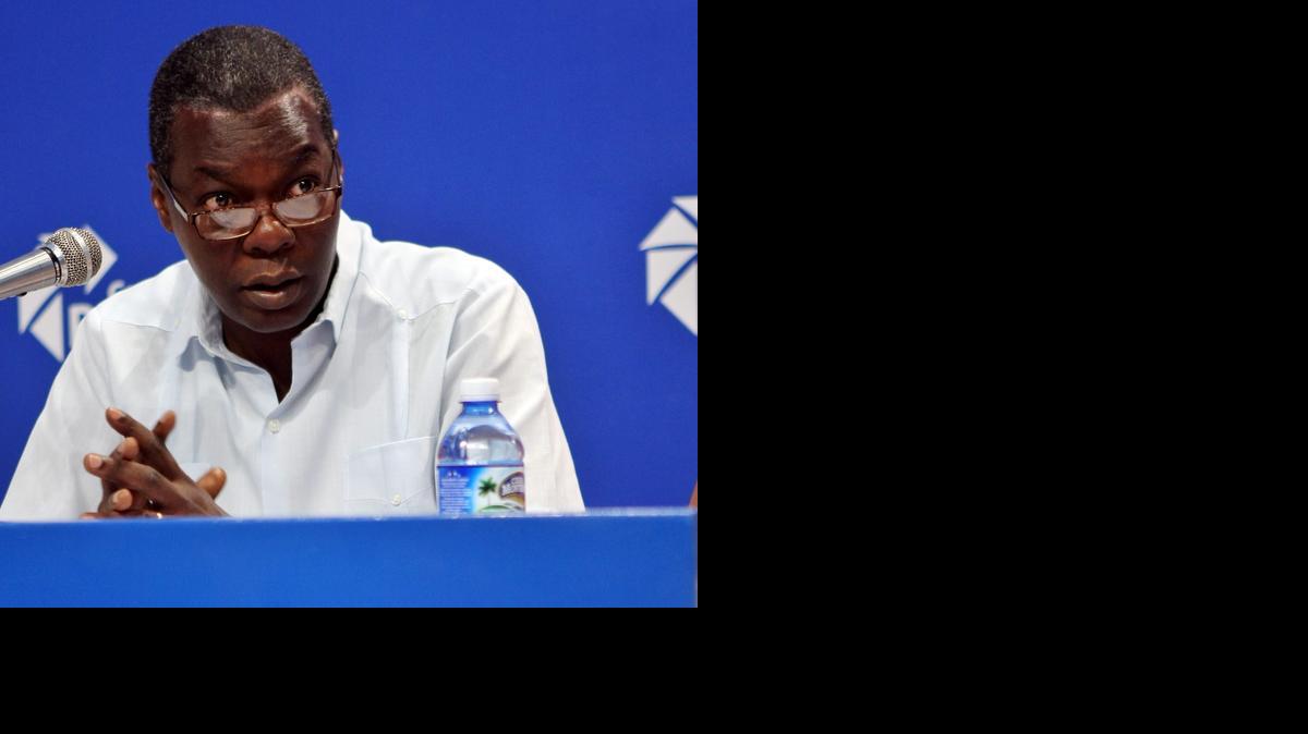 
 El subdirector de Asuntos Multilaterales y Derecho Internacional del Ministerio de Relaciones Exteriores de Cuba (Minrex), Pedro Luis Pedroso, ofrece una rueda de prensa hoy, jueves 02 de abril de 2015, en La Habana (Cuba). Pedroso comentó sobre los resultados de la primera reunión con Estados Unidos sobre derechos humanos se celebro el pasado día 31 de marzo en Washington. EFE/Ernesto Mastrascusa
