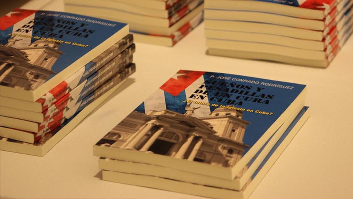 El padre José Conrado Rodríguez presentó en Miami su libro “Sueños y pesadillas de un cura en Cuba”.