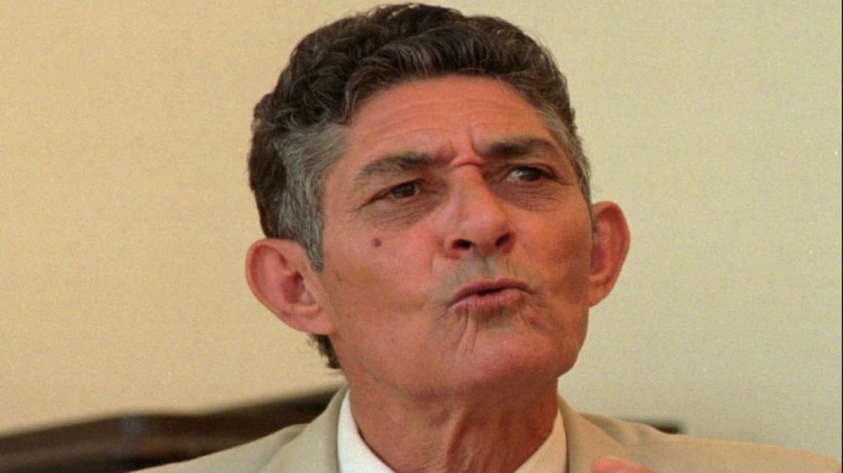 Dariel Alarcón Ramirez durante una conferencia de prensa en Paris, el 3 de mayo de 1996.