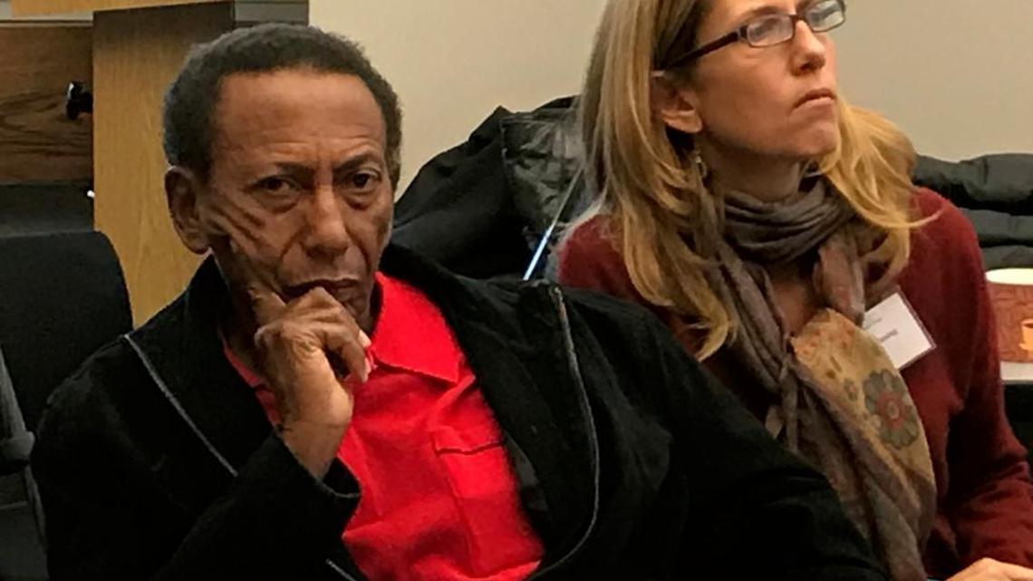 Norberto Mesa Carbonell, fundador de la Cofradía de la Negritud, y profesora Katrin Hansing en la conferencia celebrada en Harvard el 14 y 15 abril.