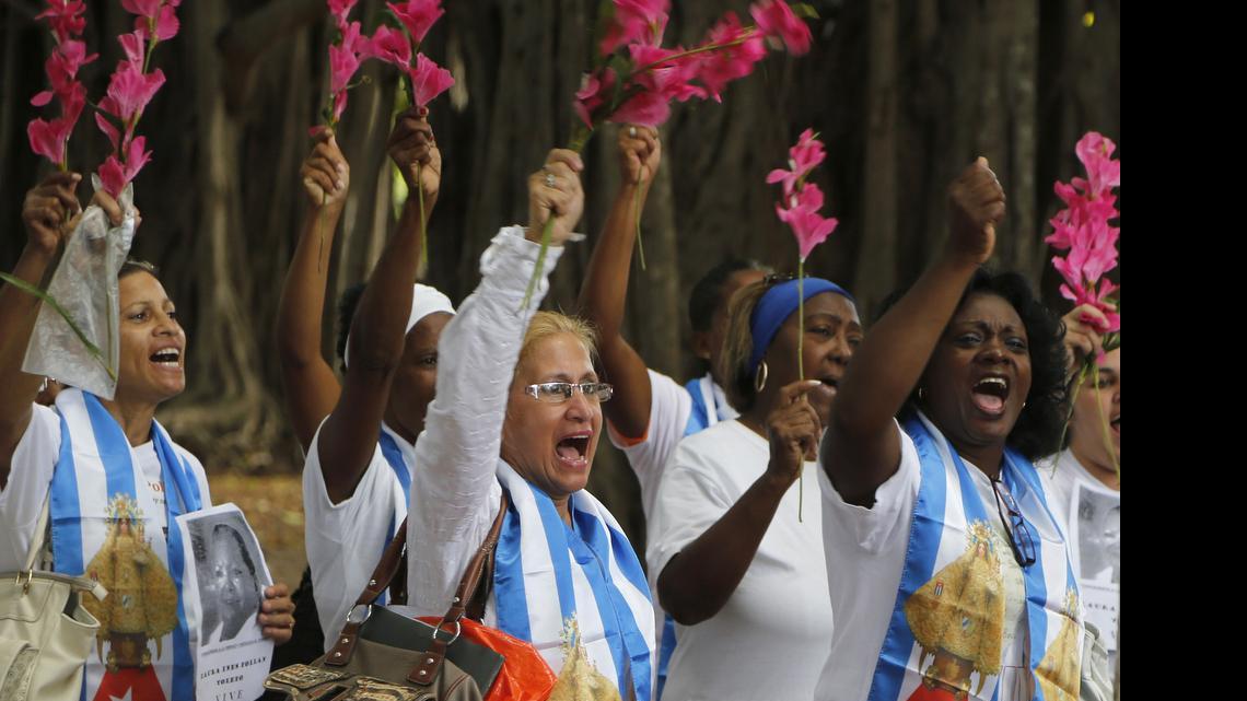 
Las Damas de Blanco critican fuertemente el deshielo bilateral y apoyan que el embargo siga vigente.
