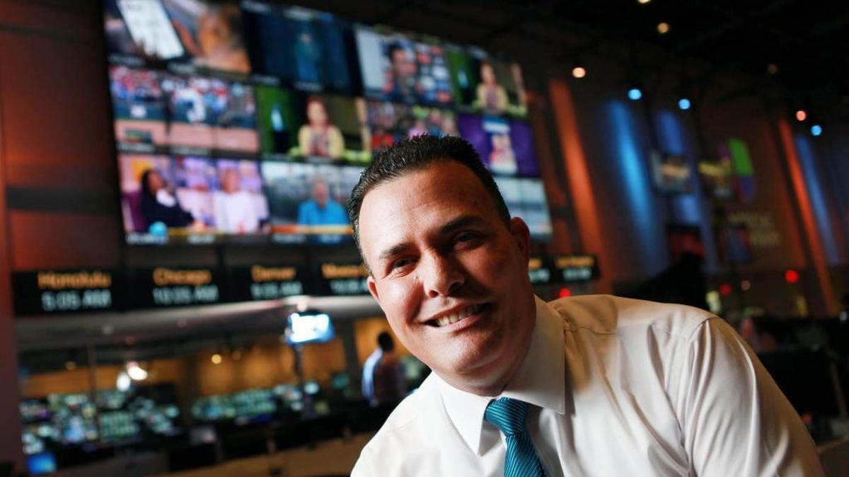 
El periodista de Univisión Mario Vallejo acaba de regresar de La Habana, donde cumplió el objetivo de comprar una casa a una familia necesitada con el dinero donado por 443 personas.
