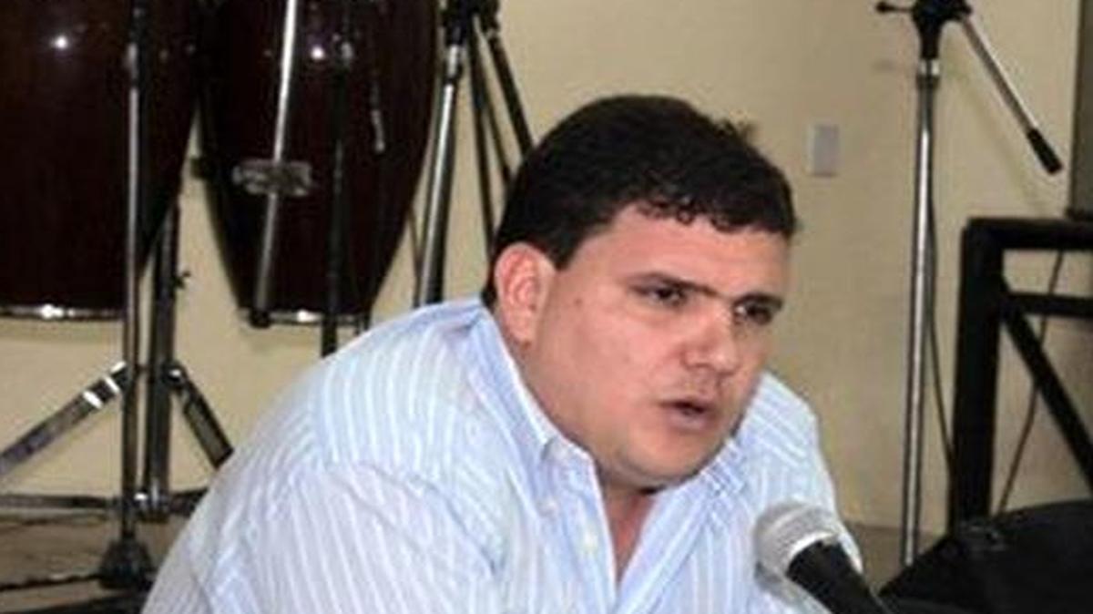 El profesor universitario Julio Antonio Fernández Estrada en conferencia inaugural del evento "La justicia en Cuba: pasado, presente y futuro".