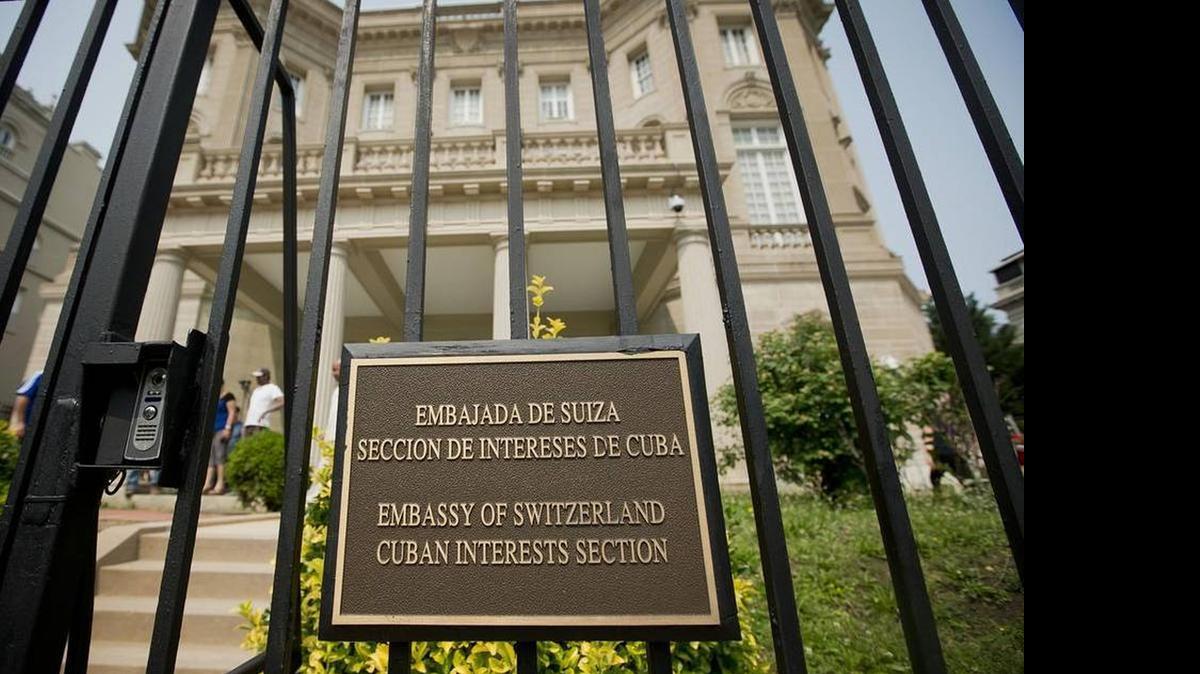 
La embajada suiza en Washington es la sede de la Sección de Intereses de Cuba en Estados Unidos que se convertirá el 20 de julio de 2015 en la embajada de Cuba en EEUU. 
